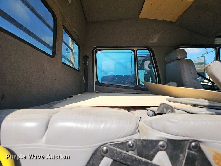 image for item EJ6034 2001 Freightliner  FL60 truck cab and chassis