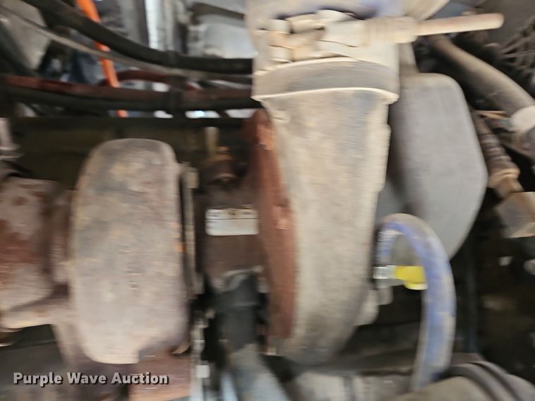 image for item EJ6034 2001 Freightliner  FL60 truck cab and chassis