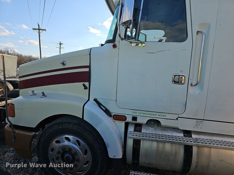 image for item EJ6036 1994 White GMC Integral Sleeper  semi truck