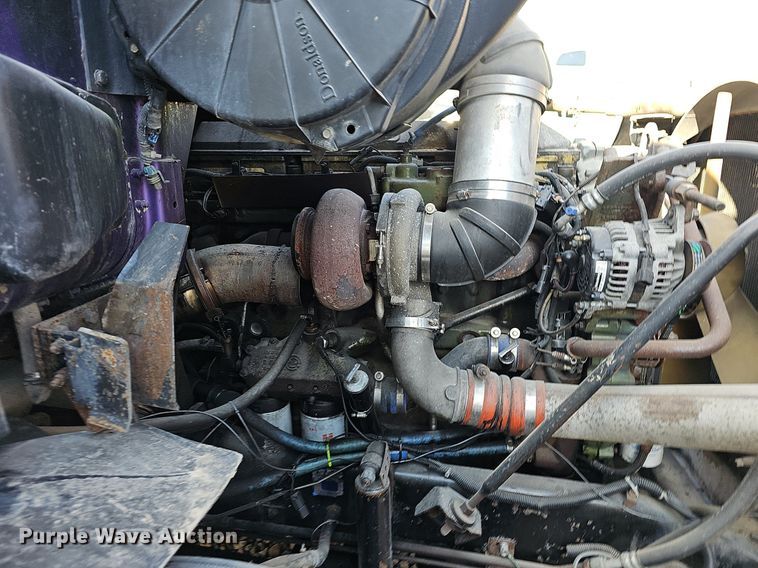 image for item EJ6036 1994 White GMC Integral Sleeper  semi truck