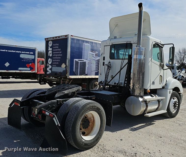 image for item EJ6039 2009 Freightliner  Columbia  semi truck