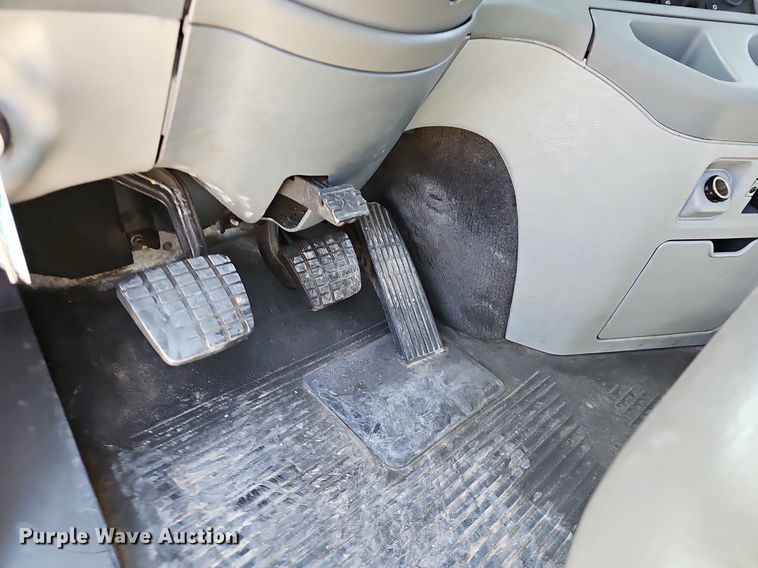 image for item EJ6039 2009 Freightliner  Columbia  semi truck