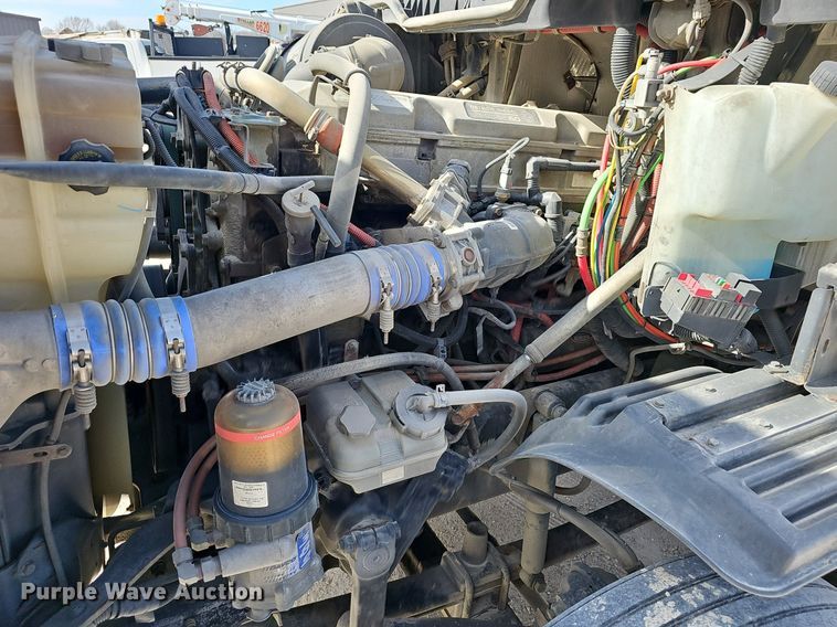 image for item EJ6039 2009 Freightliner  Columbia  semi truck