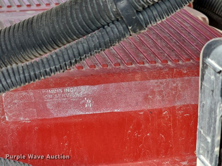 image for item EJ6040 2013 Peterbilt 386 semi truck