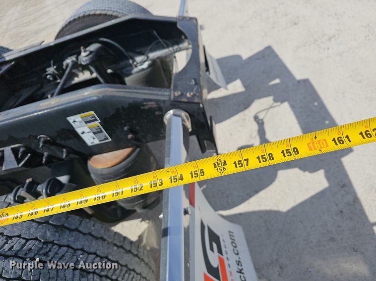 image for item EJ6041 2018 Peterbilt  579 semi truck