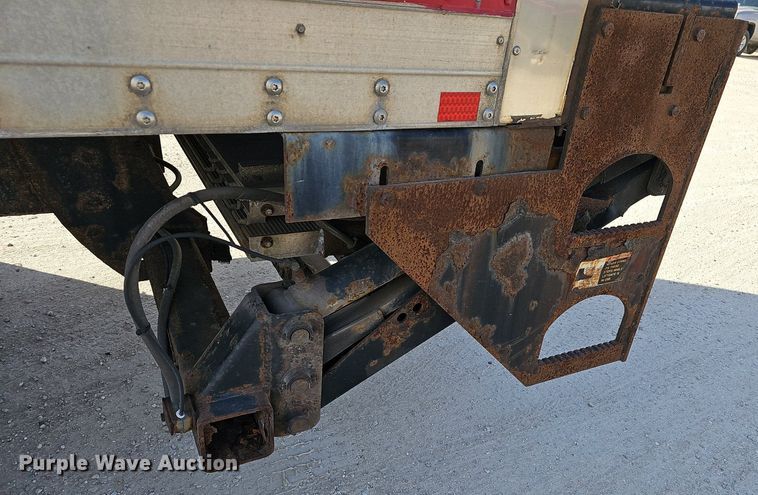 image for item EJ6042 2007 GMC 7500 box truck