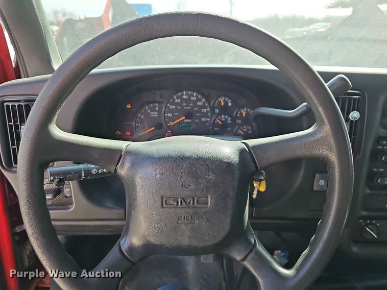 image for item EJ6042 2007 GMC 7500 box truck