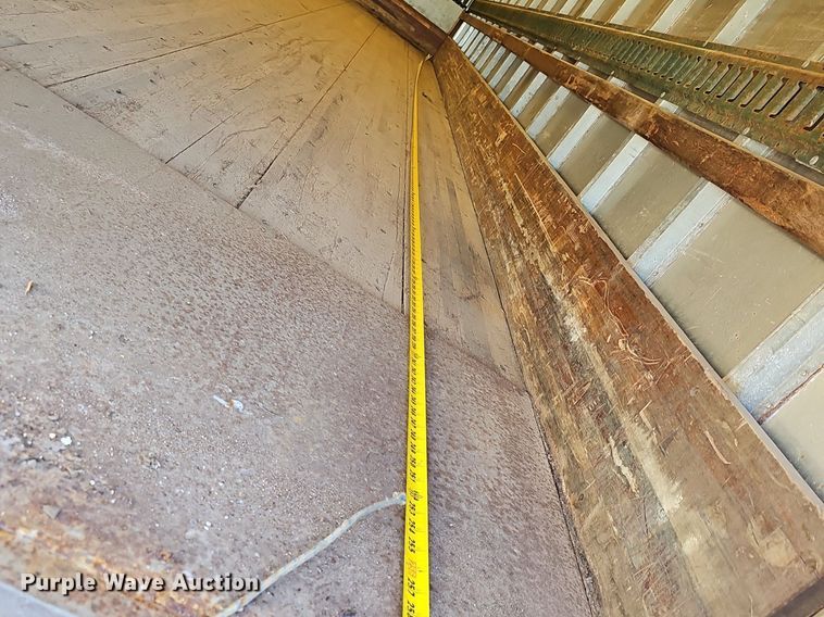 image for item EJ6042 2007 GMC 7500 box truck