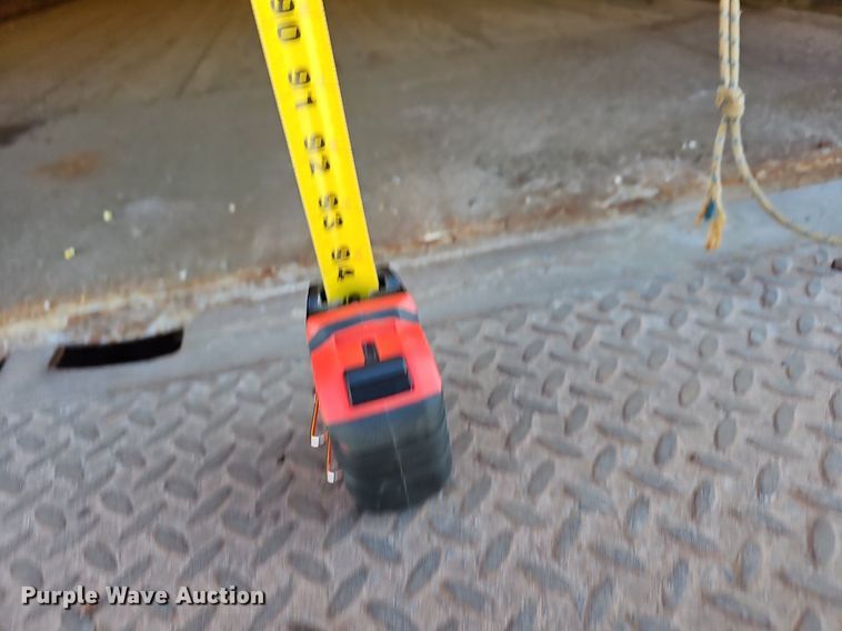 image for item EJ6042 2007 GMC 7500 box truck