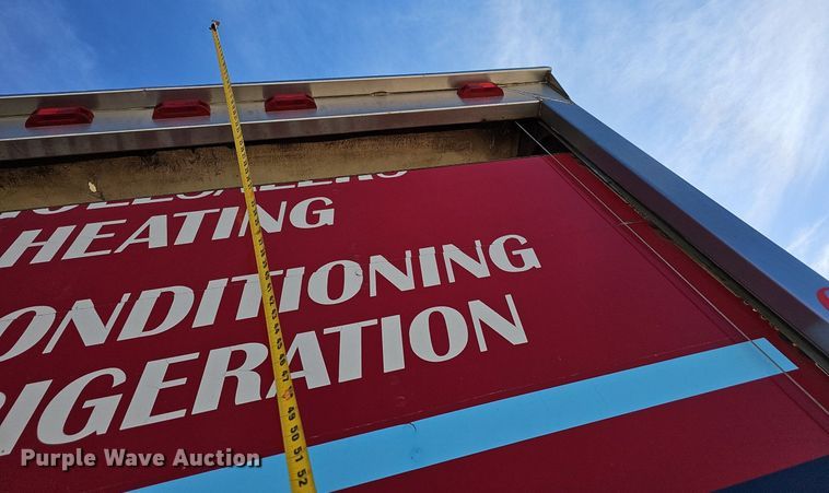 image for item EJ6042 2007 GMC 7500 box truck