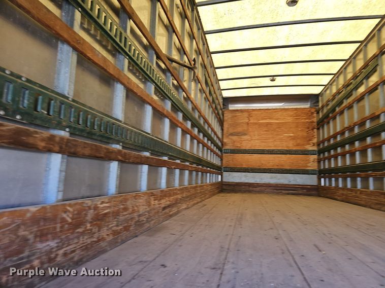 image for item EJ6042 2007 GMC 7500 box truck