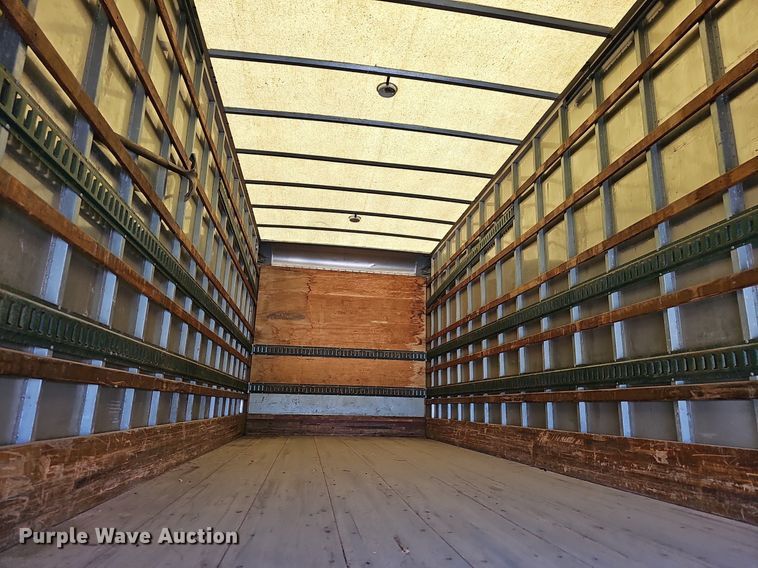 image for item EJ6042 2007 GMC 7500 box truck