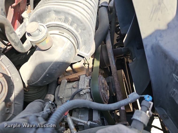 image for item EJ6042 2007 GMC 7500 box truck