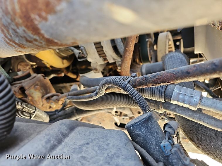 image for item EJ6042 2007 GMC 7500 box truck