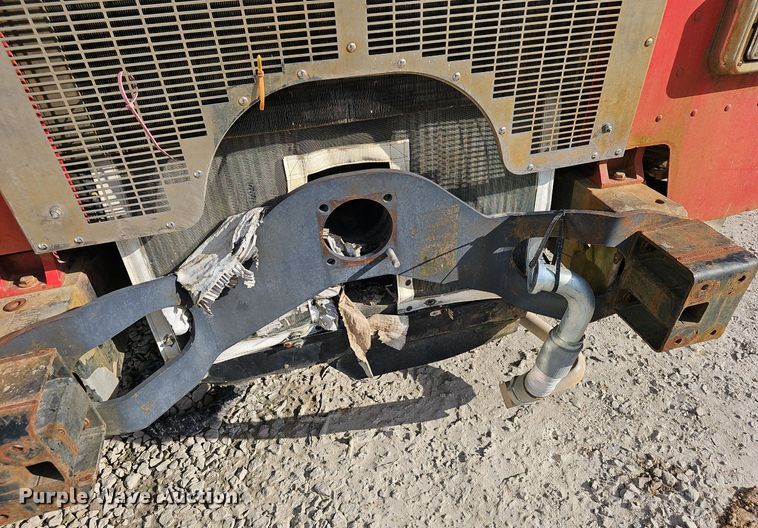 image for item EJ6043 2007 Peterbilt  320 truck cab and chassis