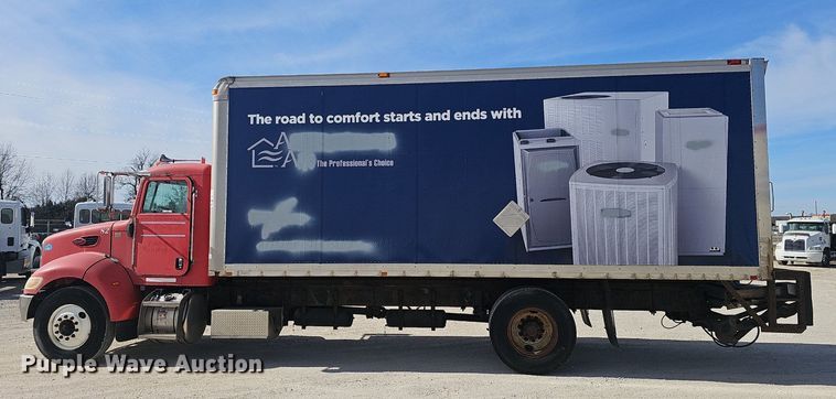 image for item EJ6045 2009 Peterbilt  335 box truck