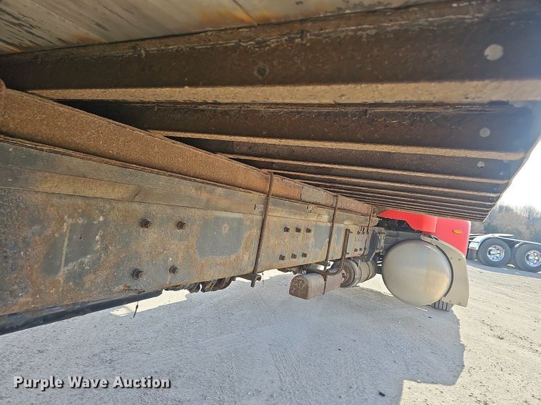 image for item EJ6045 2009 Peterbilt  335 box truck