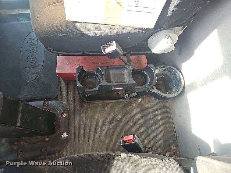 image for item EJ6045 2009 Peterbilt  335 box truck