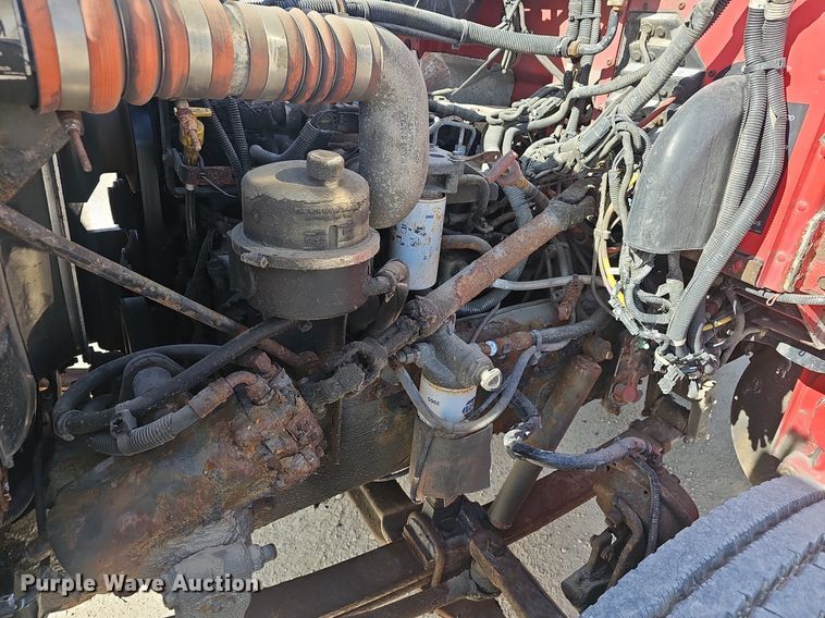 image for item EJ6045 2009 Peterbilt  335 box truck