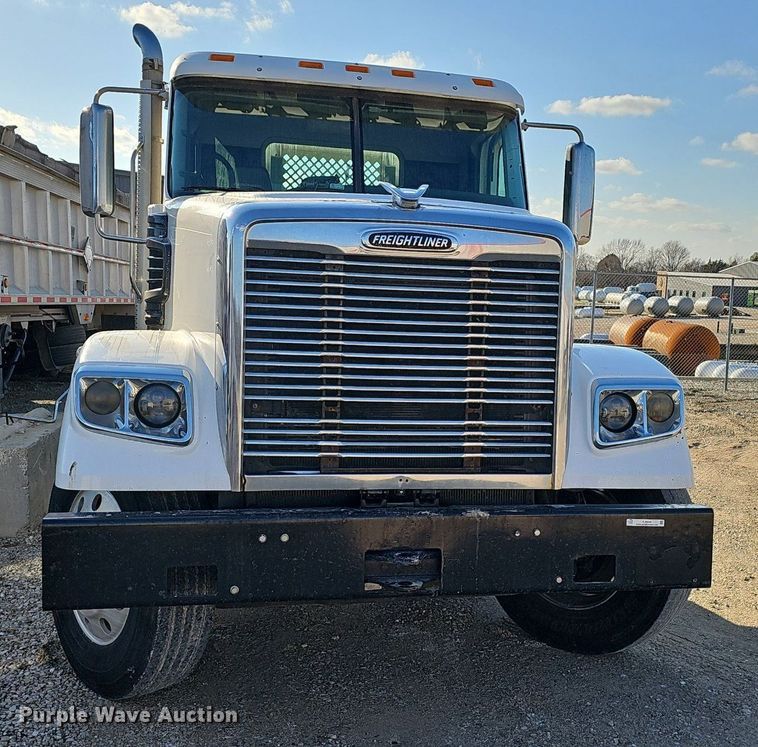 image for item EJ6046 2012 Freightliner  Coronado SD122 semi truck