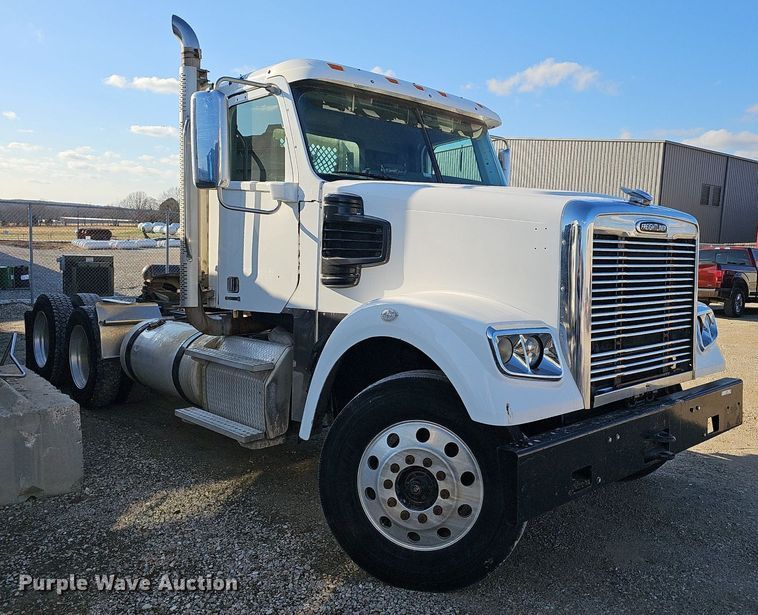 image for item EJ6046 2012 Freightliner  Coronado SD122 semi truck