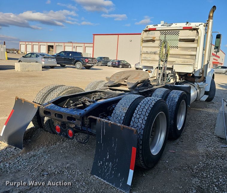 image for item EJ6046 2012 Freightliner  Coronado SD122 semi truck