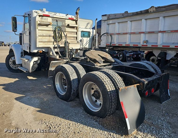 image for item EJ6046 2012 Freightliner  Coronado SD122 semi truck