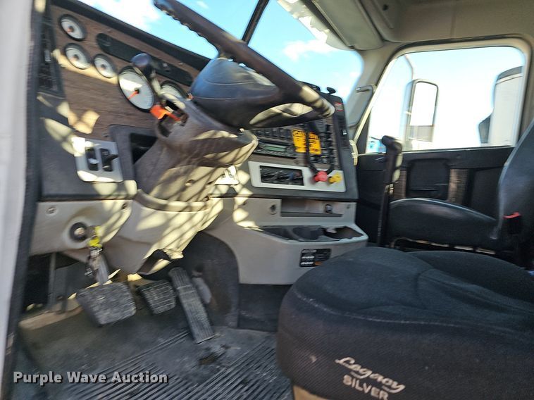 image for item EJ6046 2012 Freightliner  Coronado SD122 semi truck