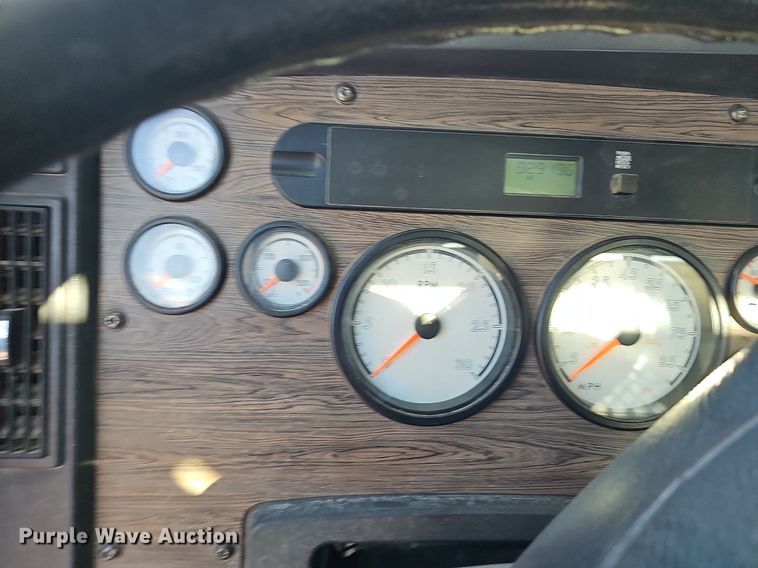 image for item EJ6046 2012 Freightliner  Coronado SD122 semi truck