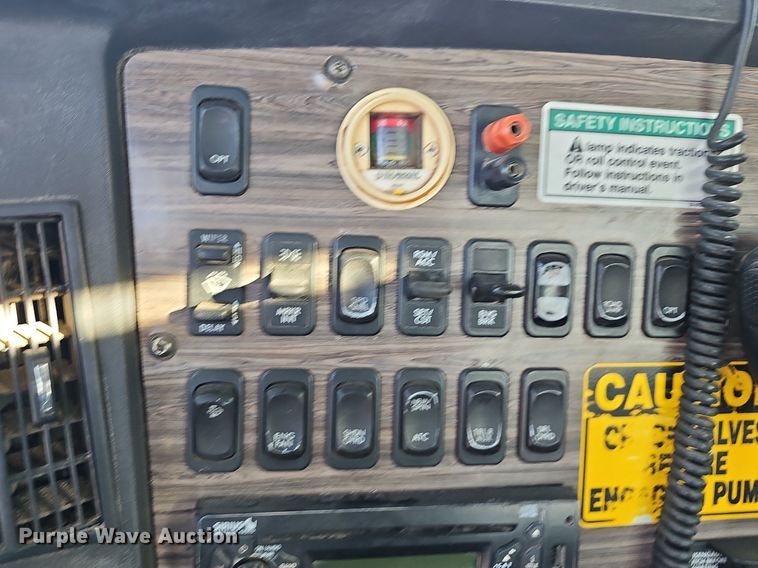 image for item EJ6046 2012 Freightliner  Coronado SD122 semi truck