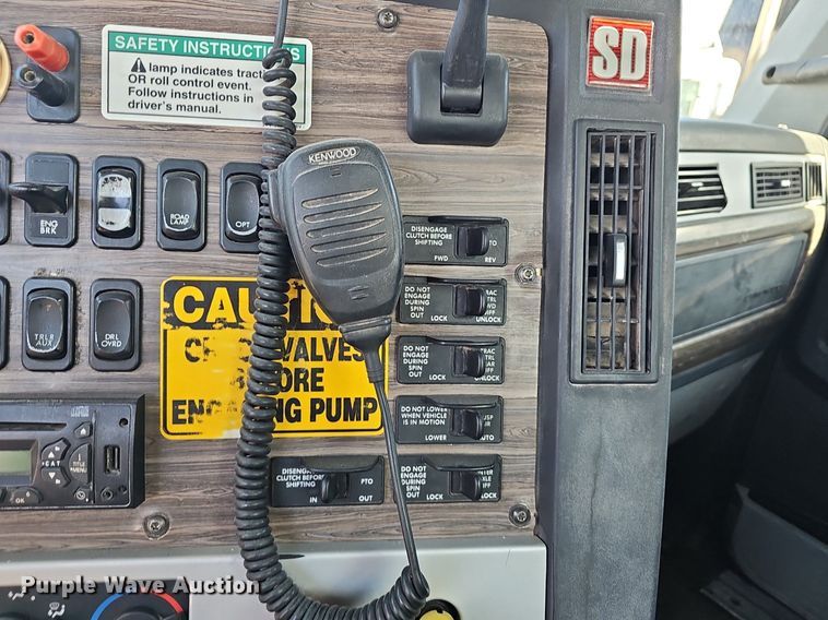 image for item EJ6046 2012 Freightliner  Coronado SD122 semi truck