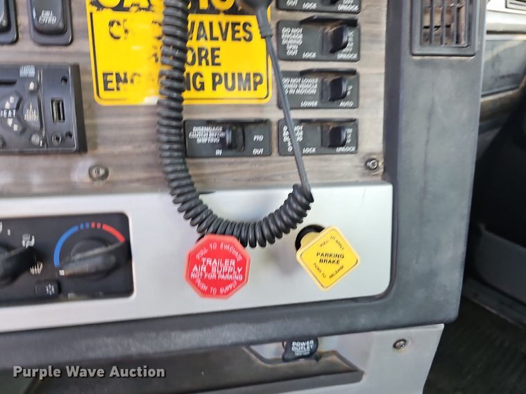 image for item EJ6046 2012 Freightliner  Coronado SD122 semi truck