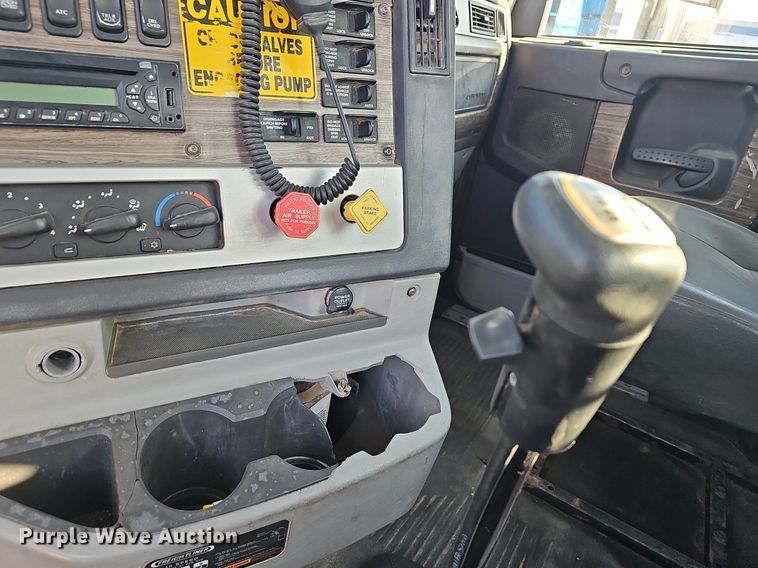 image for item EJ6046 2012 Freightliner  Coronado SD122 semi truck