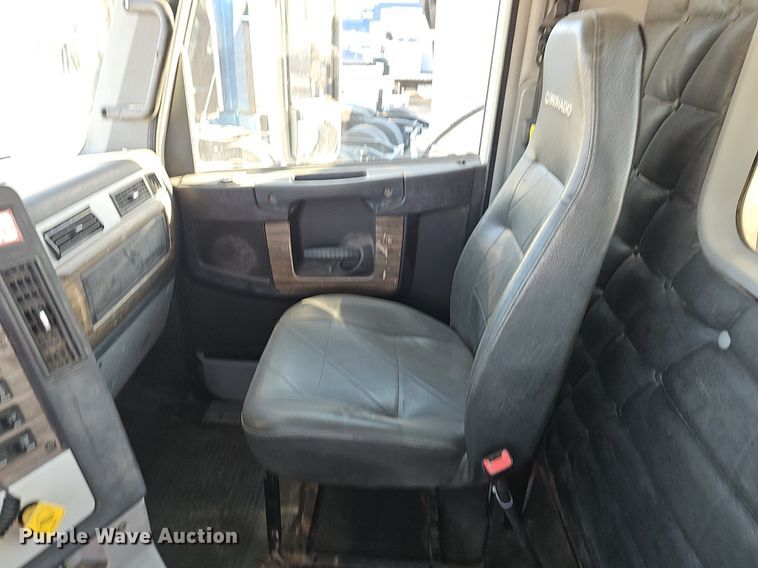 image for item EJ6046 2012 Freightliner  Coronado SD122 semi truck