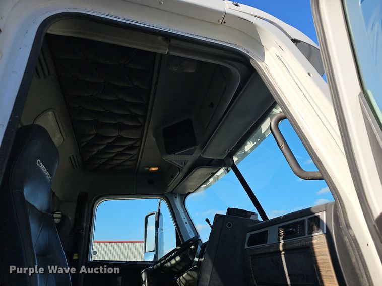 image for item EJ6046 2012 Freightliner  Coronado SD122 semi truck