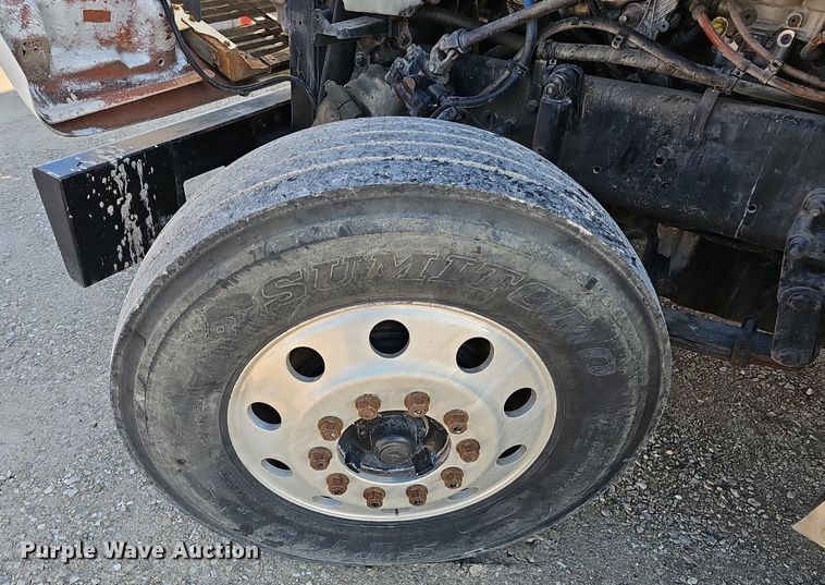 image for item EJ6046 2012 Freightliner  Coronado SD122 semi truck