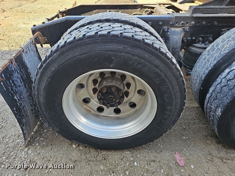 image for item EJ6046 2012 Freightliner  Coronado SD122 semi truck