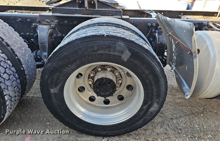 image for item EJ6046 2012 Freightliner  Coronado SD122 semi truck