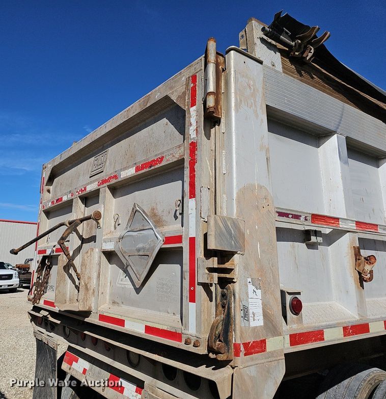 image for item EJ6047 1998 East Manufacturing  end dump trailer