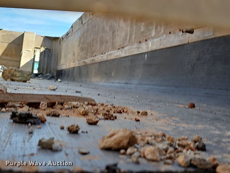 image for item EJ6047 1998 East Manufacturing  end dump trailer