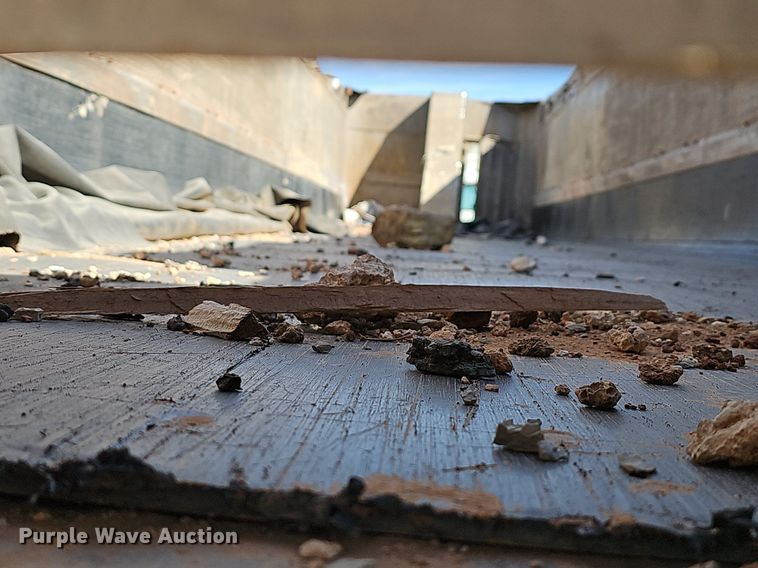 image for item EJ6047 1998 East Manufacturing  end dump trailer