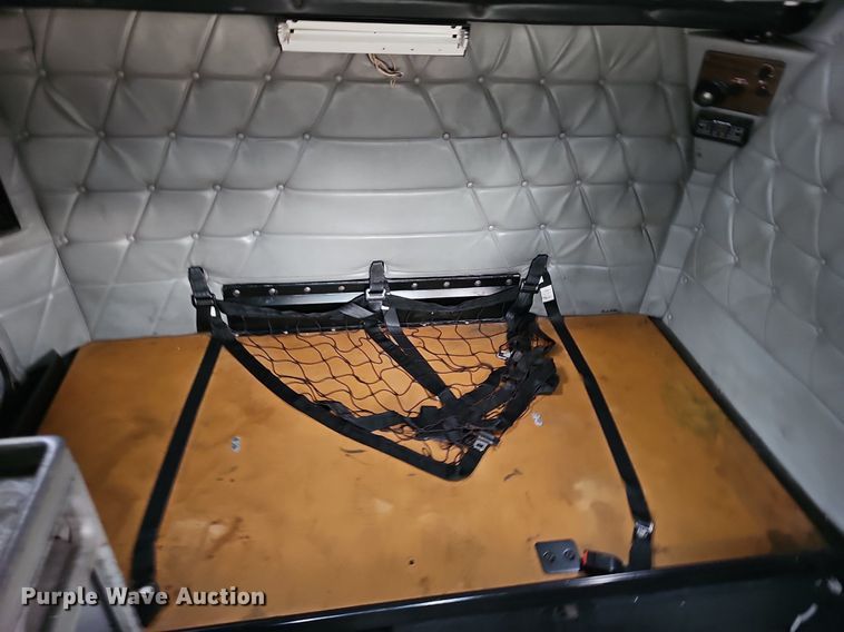 image for item EJ6053 2001 Freightliner  Classic XL semi truck