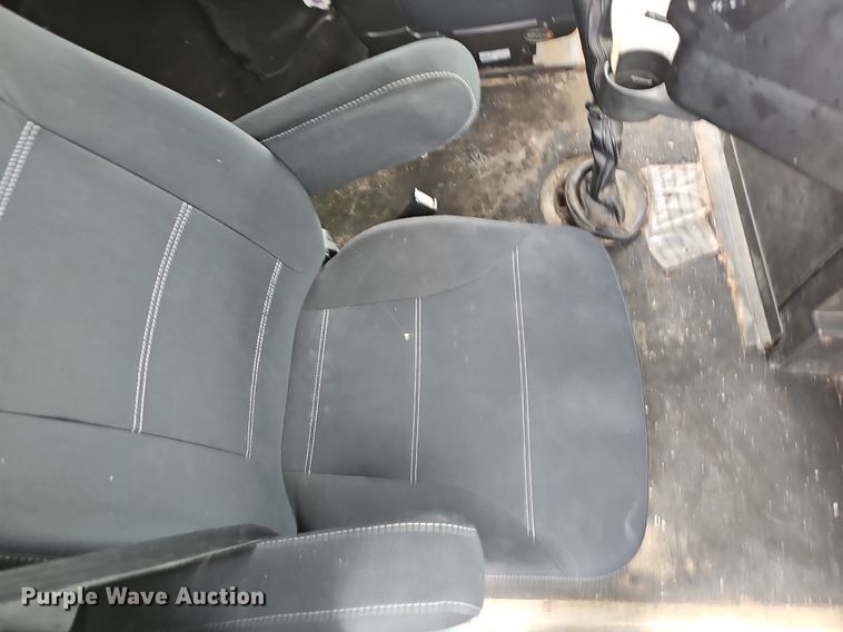 image for item EJ6053 2001 Freightliner  Classic XL semi truck