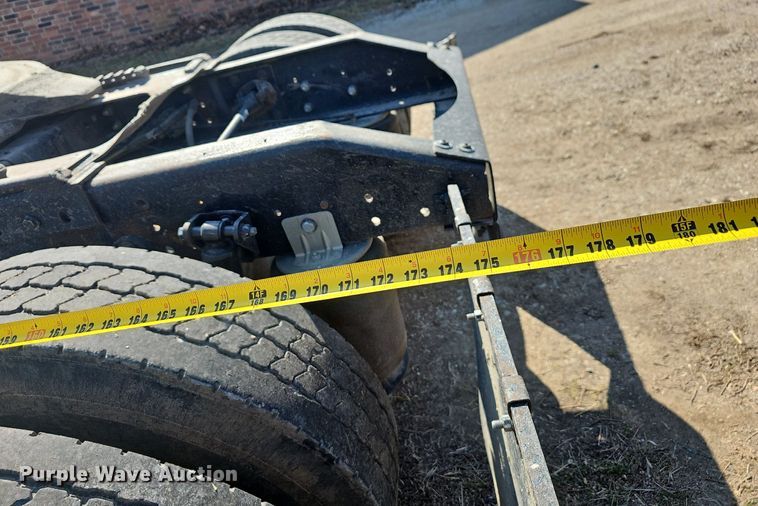 image for item EJ6062 2004 International 7600 semi truck