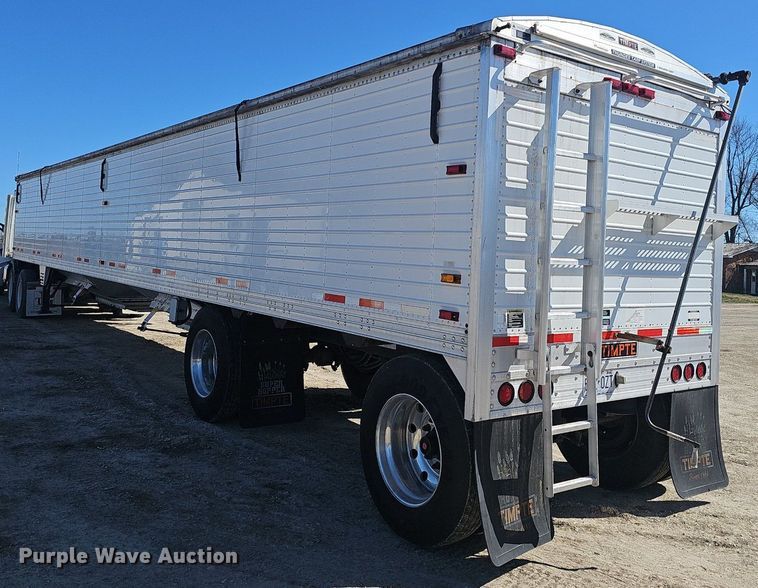 image for item EJ6105 2009 Timpte grain trailer
