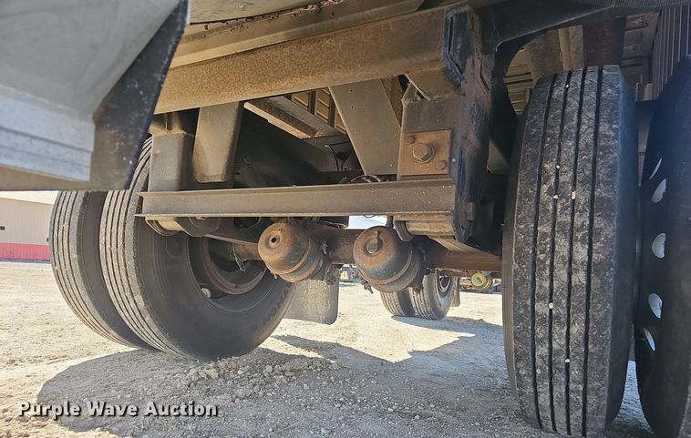 image for item EJ6105 2009 Timpte grain trailer