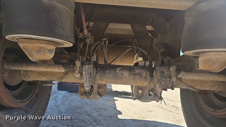 image for item EJ6105 2009 Timpte grain trailer