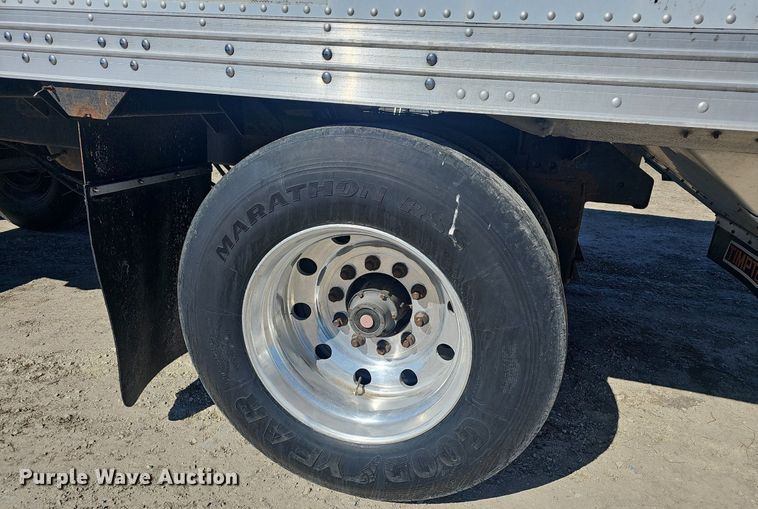 image for item EJ6105 2009 Timpte grain trailer