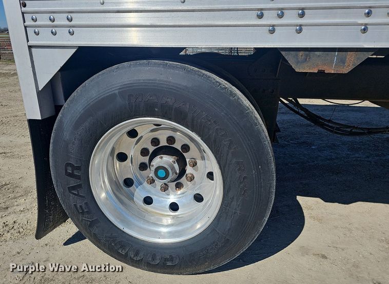 image for item EJ6105 2009 Timpte grain trailer