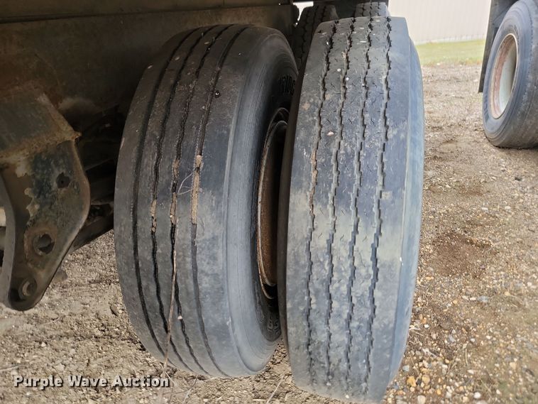 image for item KU9090 1978 Heil 8x28 end dump pup trailer